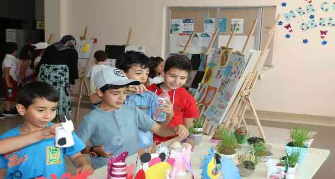 NEVÜ’de “Minik Eller” sergisi açıldı