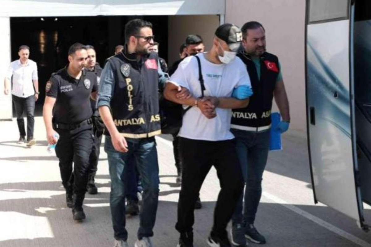 Polisin eş zamanlı operasyonunda 57 aranan şahıs yakalandı