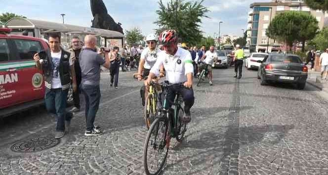 Orman yangınlarına farkındalık oluşturmak için Çanakkale’den İzmir’e pedal çevirecekler