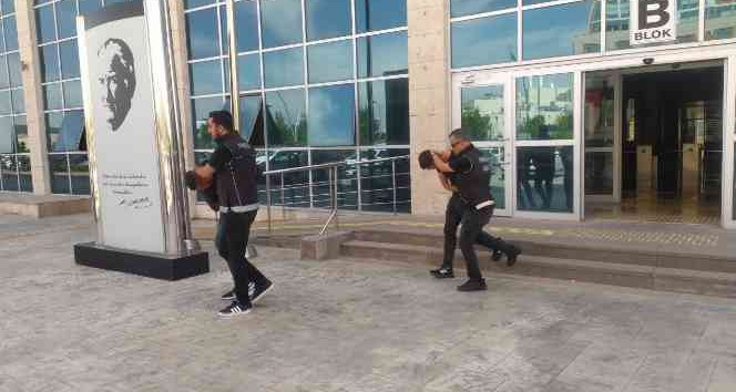 Uşak’ta 200 bin liralık uyuşturucuyla yakalanan şüpheli tutuklandı