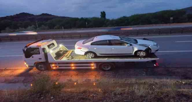 Yağmur nedeniyle kontrolden çıkan otomobil takla attı: 6 yaralı
