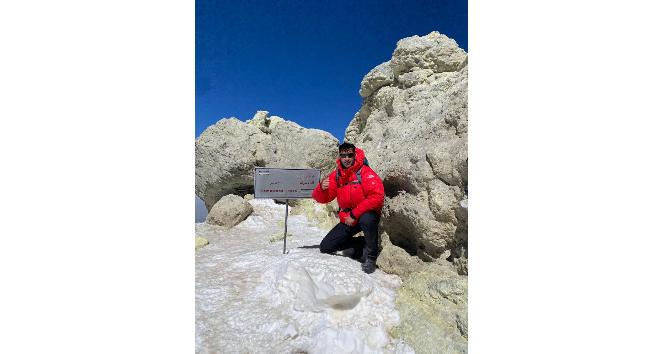 Ardahanlı dağcı İran’ın en yüksek dağına çıktı