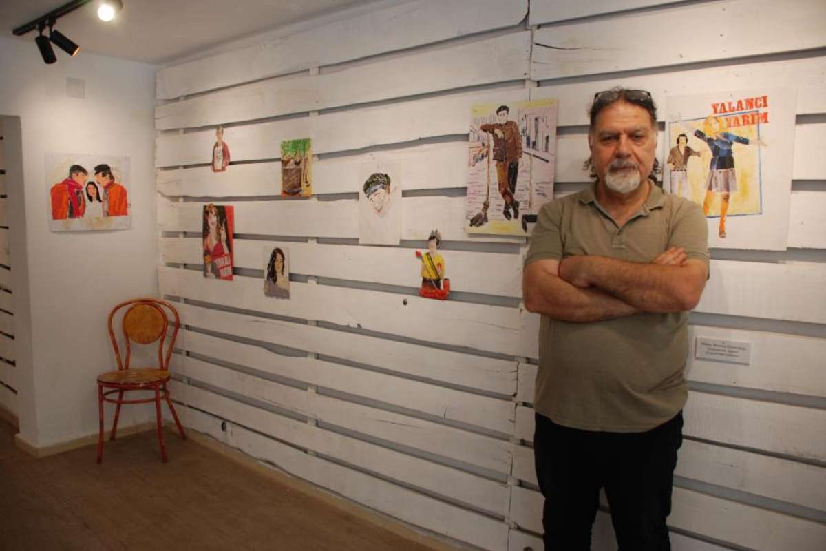 Çöpten sanat çıkarıyor