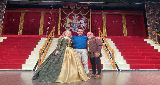 Baba-kız aynı sahnede