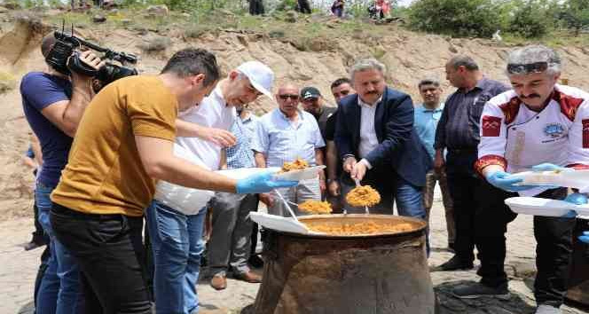 644. Mimarsinan Evliyalar Günü ve Pilav Etkinliği’ne yoğun ilgi