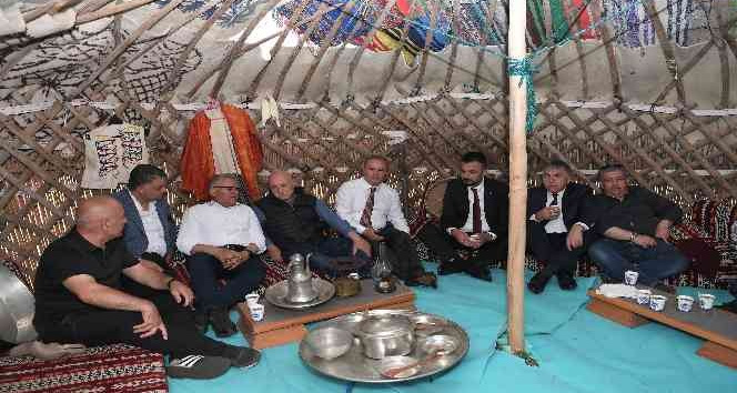 Akkışla Geleneksel Yeni Yoğurt Bayramı ve Kilim Festivali yapıldı