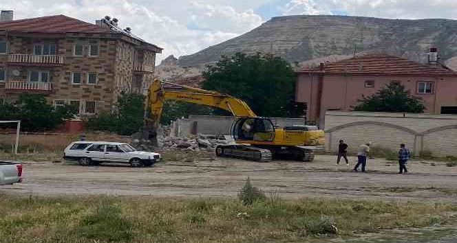 Kapadokya’da kaçak yapıların yıkımı devam ediyor