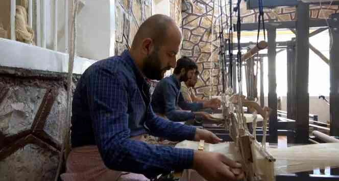 Siirt’te düğün sezonu açıldı, şal-şepik kumaşına ilgi arttı