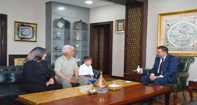 Siirt Valisi Hacıbektaşoğlu, Diyarbakır annelerini misafir etti