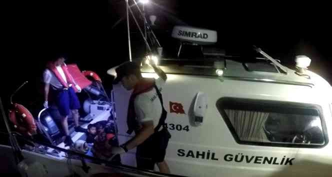 Çanakkale açıklarında 13 düzensiz göçmen kurtarıldı