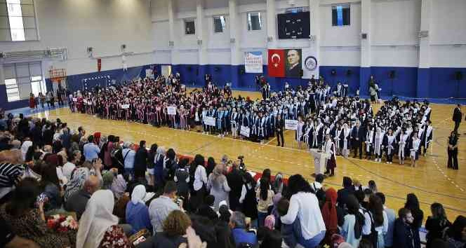 ÇAKÜ’de mezuniyet heyecanı başladı