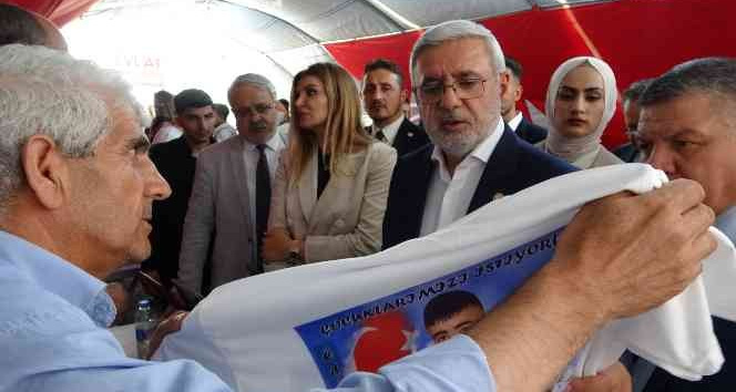 Ailelerin direnişini gözyaşları içerisinde destekledi