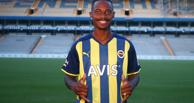 Lincoln Henrique: “Fenerbahçe için sahada her şeyi vereceğim”