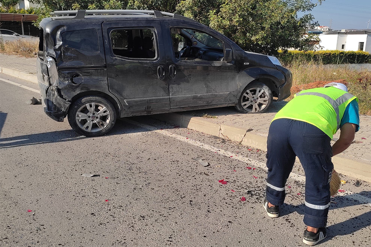 Çeşme'deki feci kazada 1 kişi öldü, 1 kişi ağır yaralandı