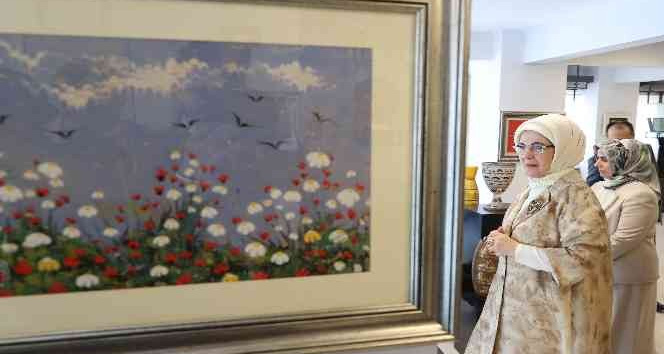 Emine Erdoğan, tarihi Ankara Kalesi’nde açılan "Ekolojik Sanat" sergisini ziyaret etti