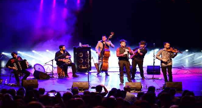 Festivalde Balkan ezgileri mest etti