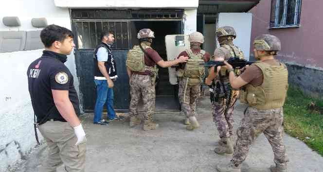 Osmaniye’de torbacı operasyonu: 7 gözaltı