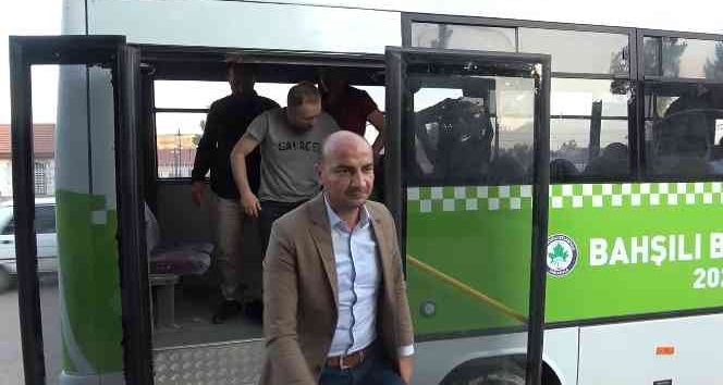 Özel firmaların yüzde 70’lik zammına tepki gösteren başkan, belediye otobüslerini uygun fiyatla vatandaşın hizmetine sundu