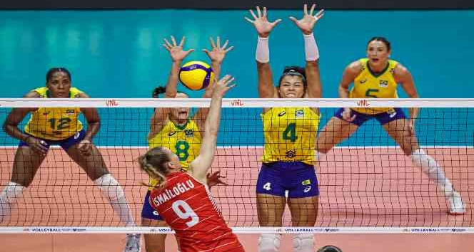 A Milli Kadın Voleybol Takımı, Brezilya’ya 3-1 mağlup oldu