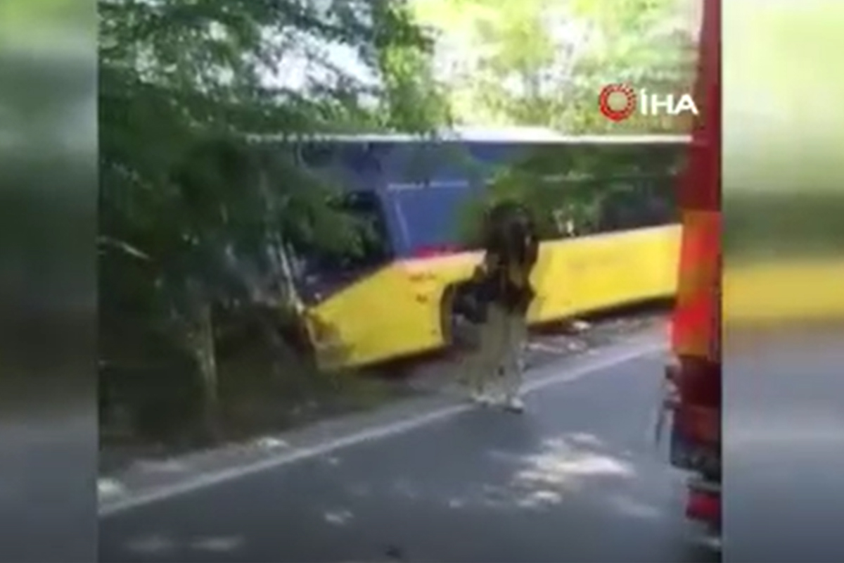 Sarıyer&#039;de İETT otobüsü zincirleme kazaya karıştı 6 yaralı