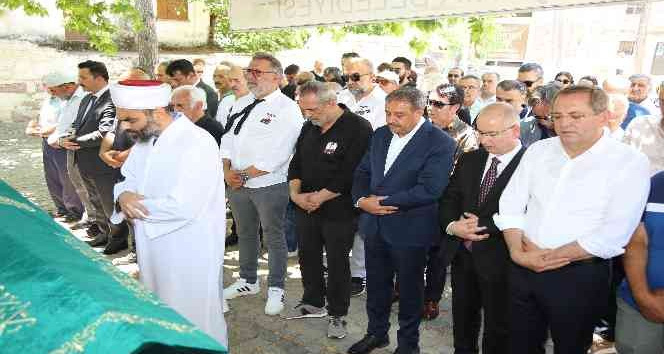 Ünlü sanatçı Yavuz Bingöl’ün annesi Şahsenem Bacı toprağa verildi