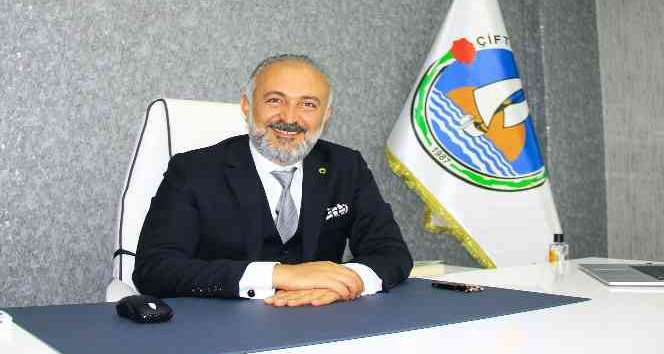 Başkan Silpagar’dan Yonca’ya tekerlekli sandalye hediyesi