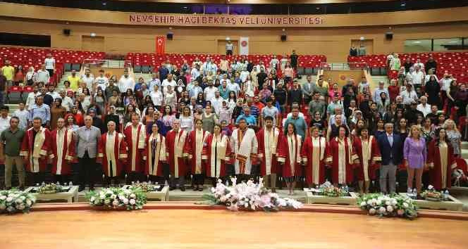 NEVÜ  Turizm Fakültesi’nde mezuniyet sevinci