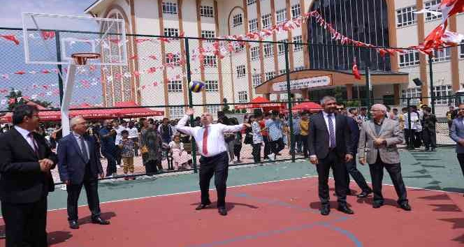 Keçiören’de karne heyecanı ve yeni spor tesisi sevinci bir arada