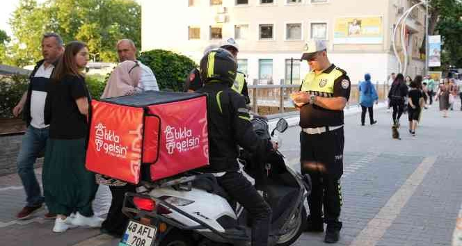 Gazipaşa Caddesi’nde motosiklet denetimi