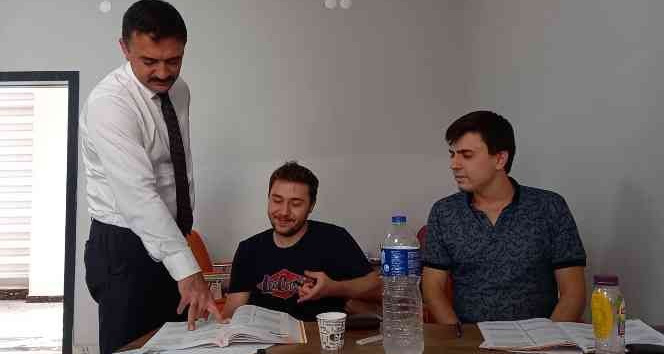 Vali Tekbıyıkoğlu’ndan üniversite adaylarına sınav öncesi moral ziyareti