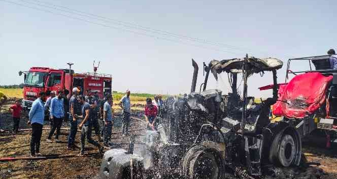 Traktörle birlikte tarla da yandı