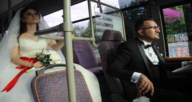 Halk otobüsü gelin arabası oldu