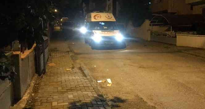 Önce kaza yaptı sonra yardıma gelen polise yumruk attı