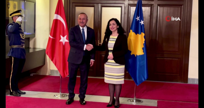 Bakan Çavuşoğlu, Kosova Cumhurbaşkanı Osmani ile görüştü