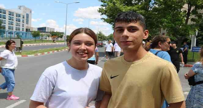 Edirne’de öğrenciler YKS maratonunu değerlendirdi