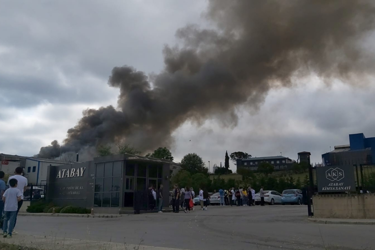 Kocaeli'de Kimya fabrikasında büyük yangın: 6 saat sonra söndürülebildi!