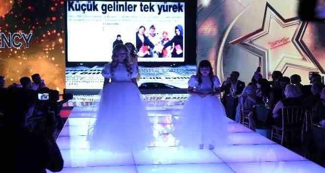 Ödül töreninde Seda Sayan’a sürpriz düğün hediyesi