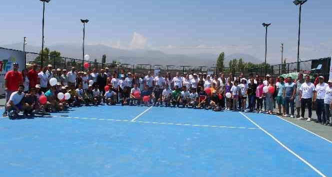 Iğdır’da 2. Kayısı Cup Spor Şenlikleri tenis müsabakaları başladı