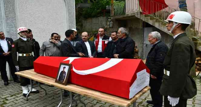 Trafik kazasında hayatını kaybeden Kıbrıs Gazisine askeri tören düzenlendi