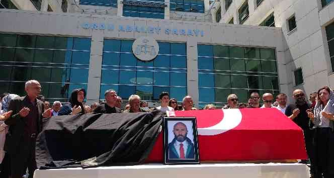 Ordu 4 aracın karıştığı kazada ağır yaralanan avukat, hayatını kaybetti