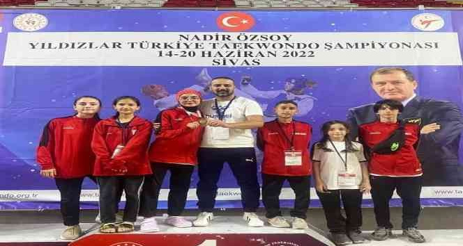 Elif Alış, Yıldızlar Türkiye Tekvando Şampiyonası’nda 3. oldu