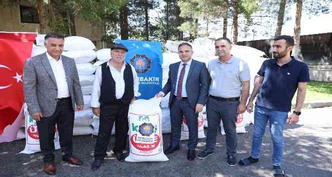 Diyarbakır karpuzunun özgünlüğünü koruması için gübre ve ilaç desteği