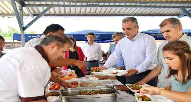 Başkandan işçilere teşekkür yemeği