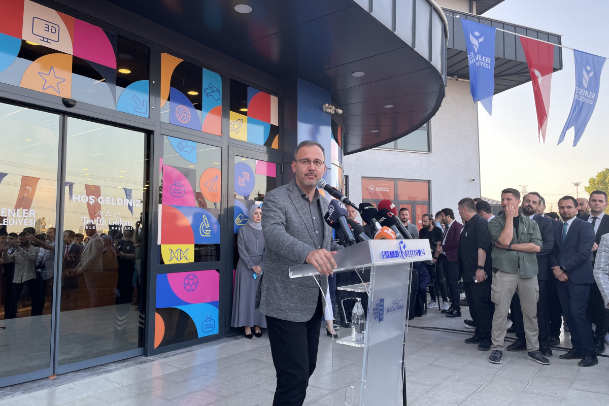 Bakan Mehmet Muharrem Kasapoğlu, Esenler Gençlik Merkezi açılışına katıldı