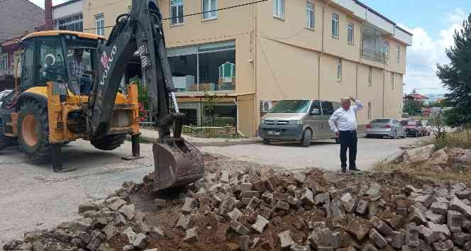 Hisarcık Belediyesinden zemin hazırlama ve temizlik çalışması
