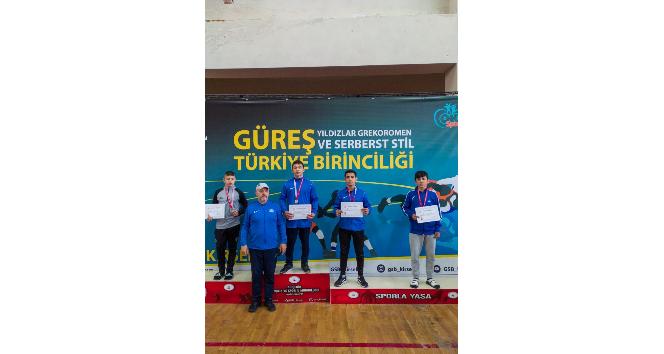 Köyceğizli güreşçi Emre Baran 52 kiloda Türkiye birincisi oldu