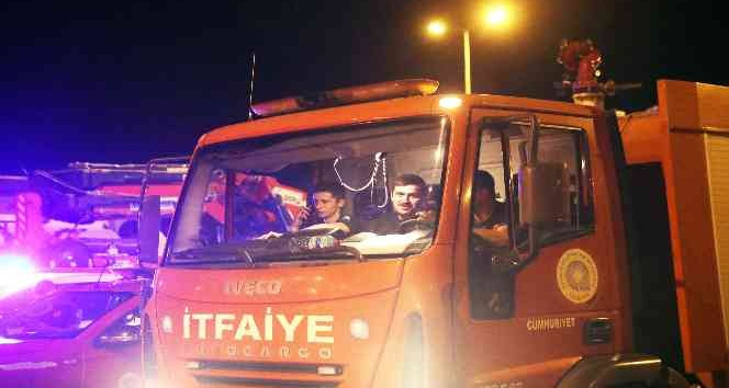 Antalya Büyükşehir’den Marmaris’e  7 araç ve 17 personel yardımı