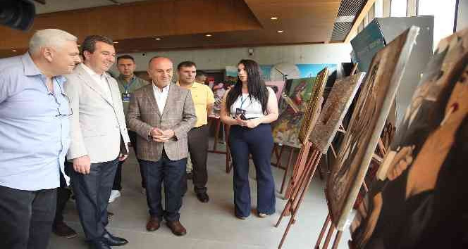 Bergama’da 86. Kültür ve Sanat Festivalinin 2. günü dolu dizgin geçti