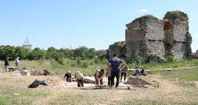 Edirne Sarayı’nda kazı çalışmalarında Osmanlı izleri