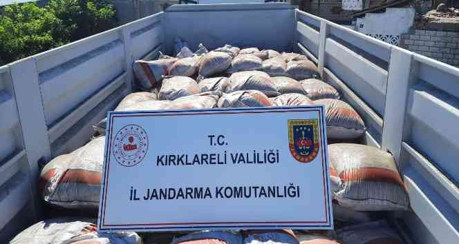 Kırklareli’de 1 milyon 600 bin TL’lik sahte gübre vurgununu jandarma engelledi